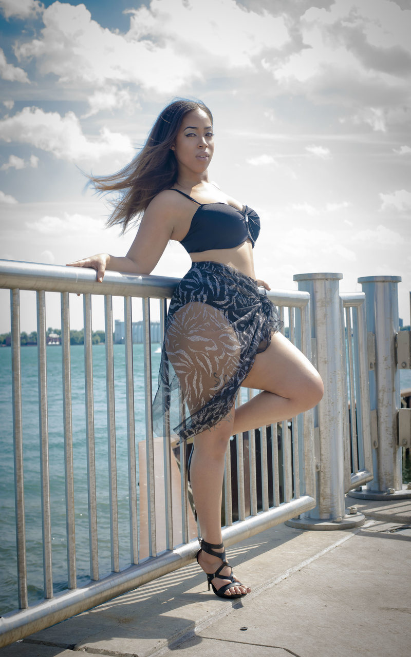 Female model photo shoot of Indi_Ash by Poise-on Photography in Detroit Riverfront