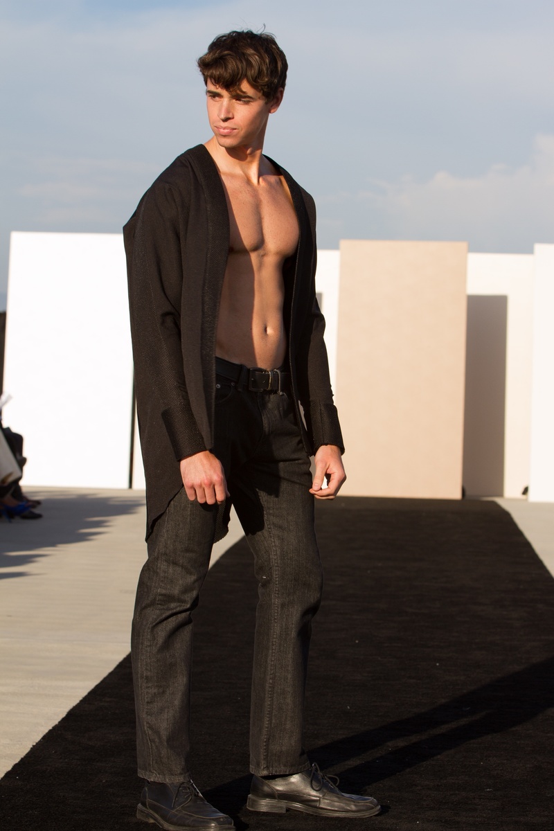 Male model photo shoot of joehernandez630
