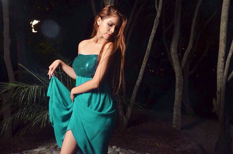 Female model photo shoot of Mara Pena