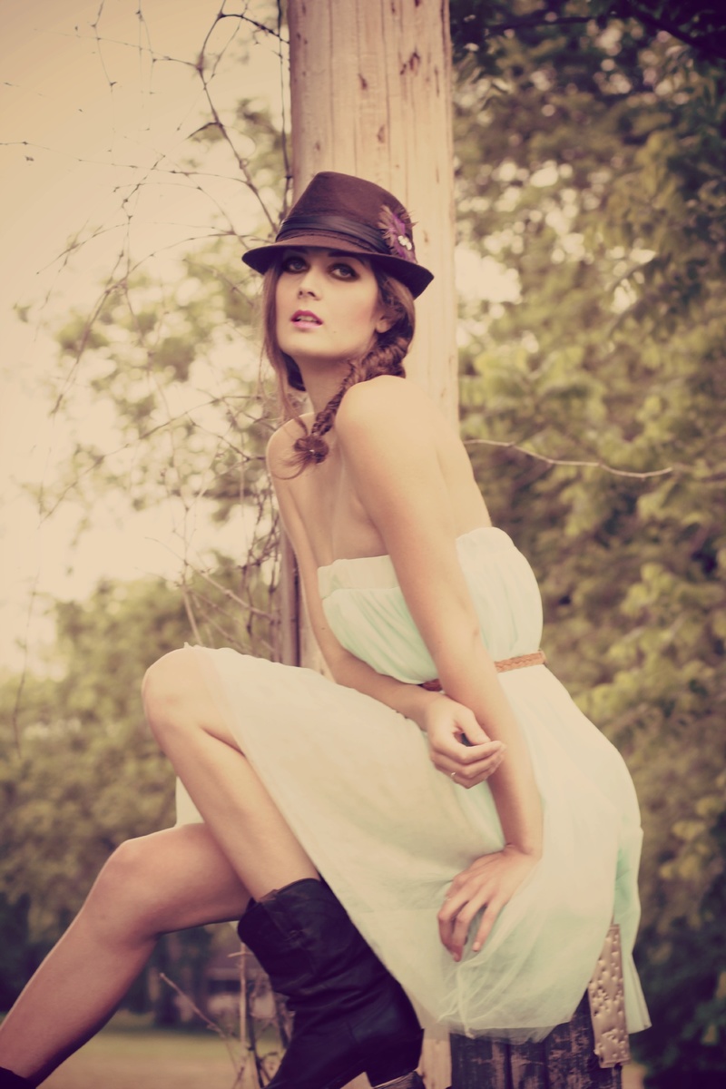 Female model photo shoot of MichelleOgden