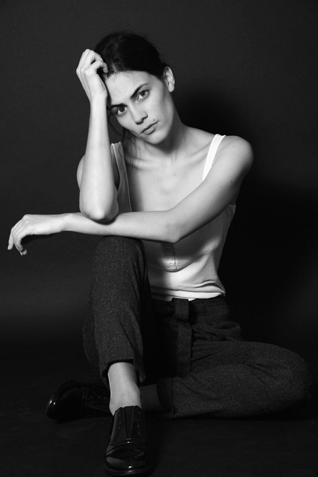 Female model photo shoot of Anais-b