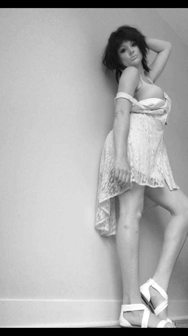 Female model photo shoot of kathy rae ford