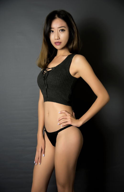 Female model photo shoot of deliaguo