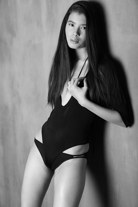 Female model photo shoot of -Katiee-