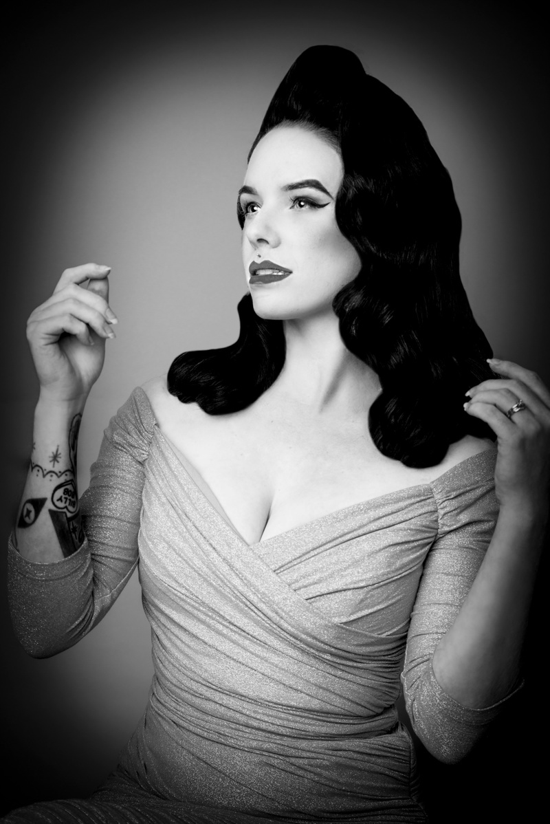 Female model photo shoot of Miss Veronica Lily  by Jennifer Villalobos