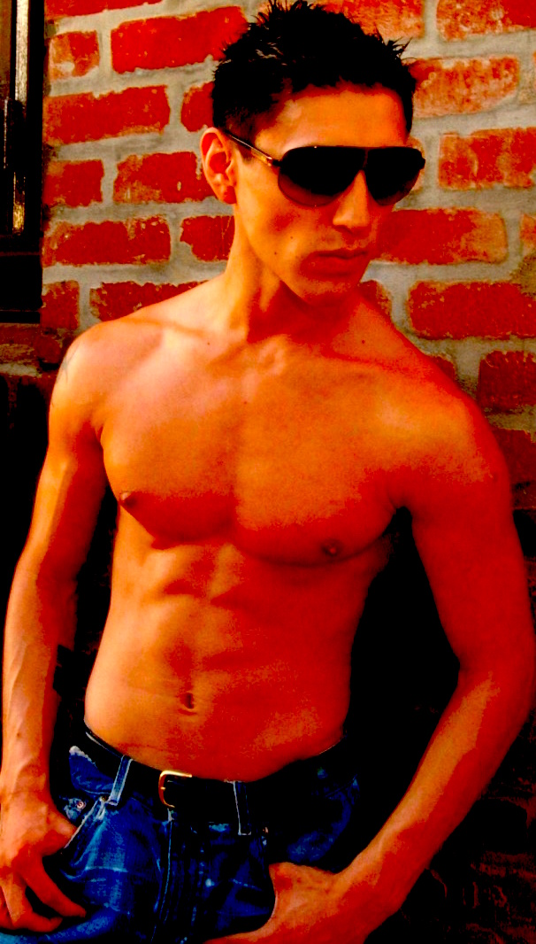 Male model photo shoot of Raul Phoenix