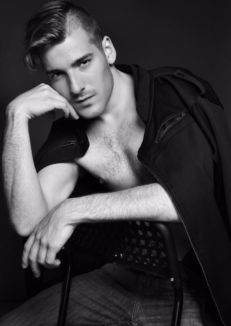 Male model photo shoot of J_Davide by TonyVeloz 