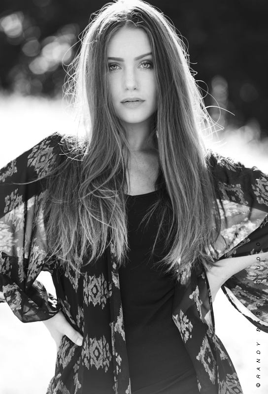 Female model photo shoot of JessicaFian by No longer shooting
