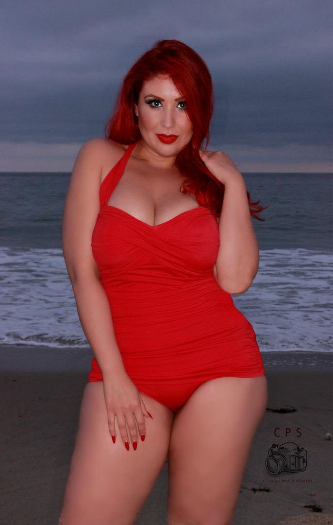 Female model photo shoot of Vicky Marina in Playa Del Rey