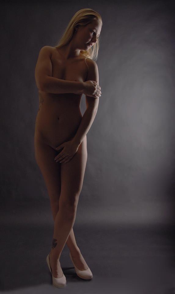 Female model photo shoot of ChantalModel