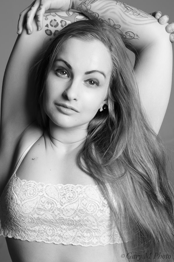 Female model photo shoot of Alexandra90