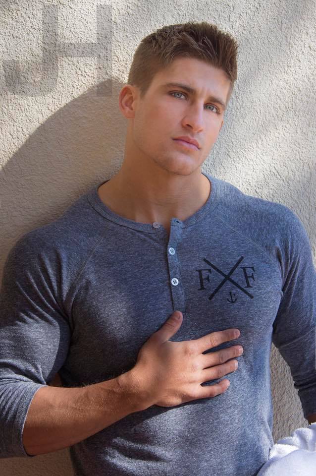 Male model photo shoot of Quinn Biddle in Tampa