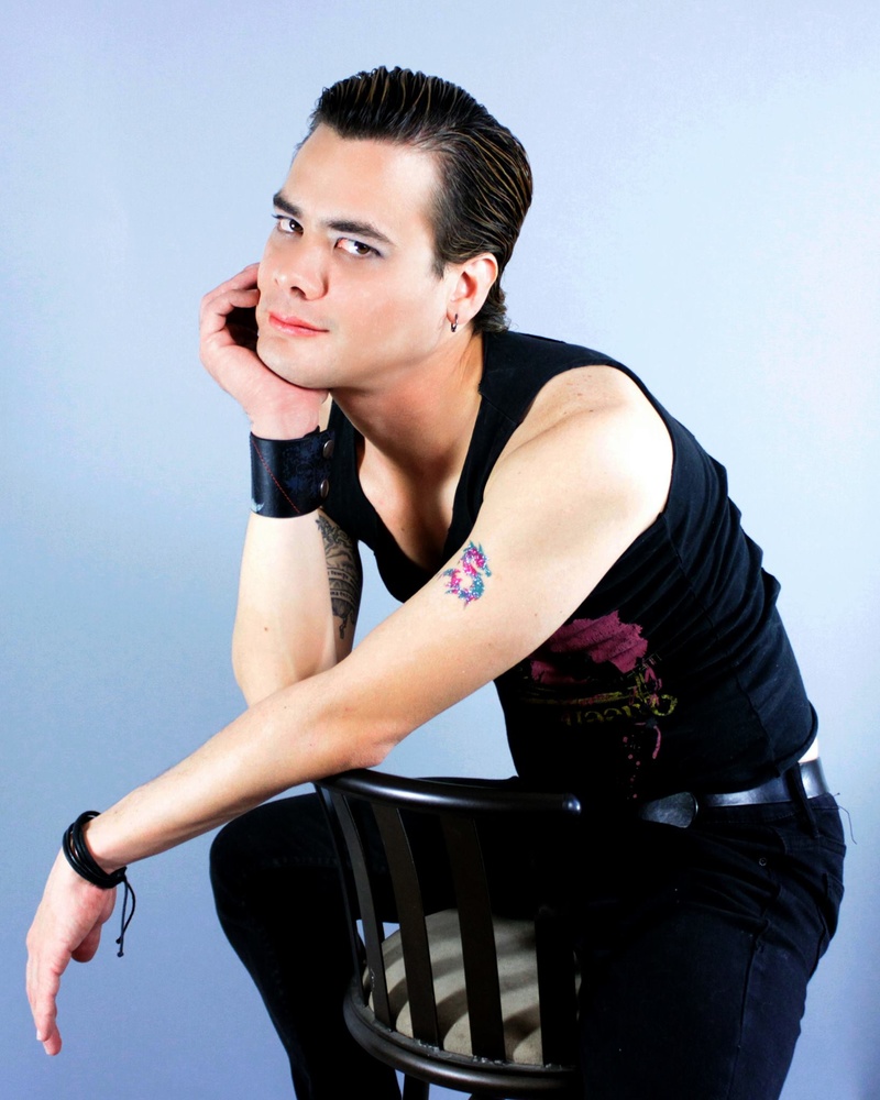 Male model photo shoot of Owen Edinger