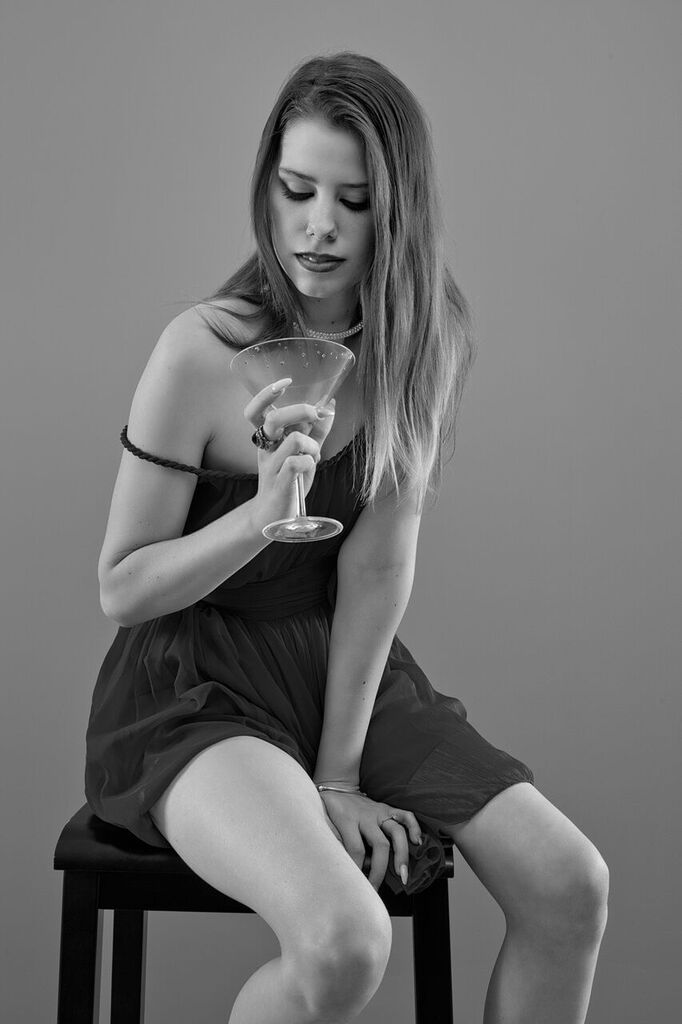 Female model photo shoot of Brittneyleanne