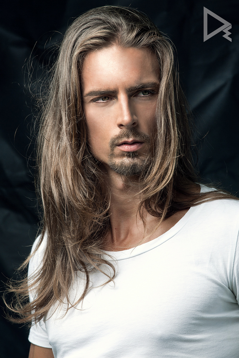 Male model photo shoot of Alain Honnebier