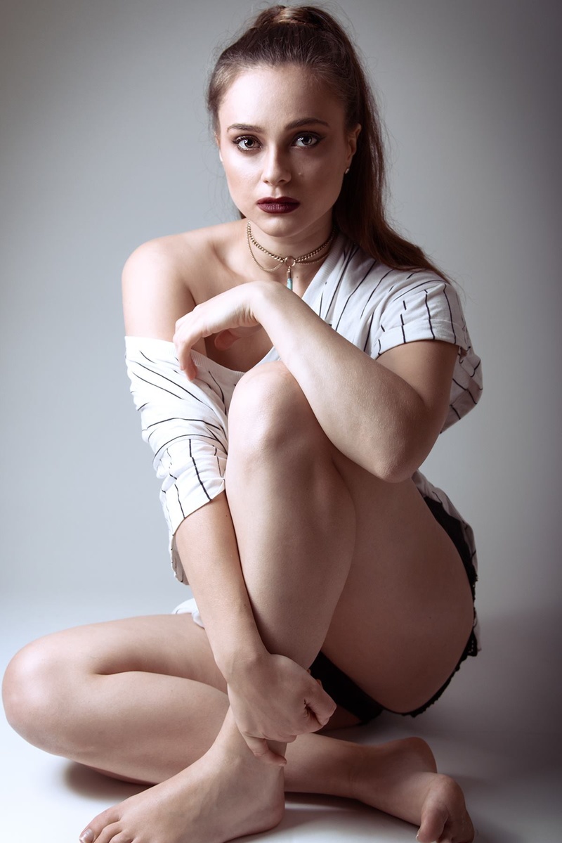 Female model photo shoot of Yasmin H