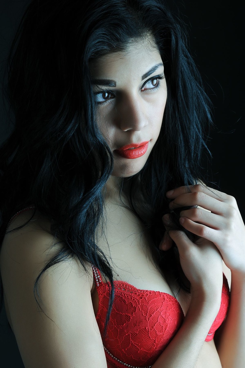 Female model photo shoot of esperanza_gomez