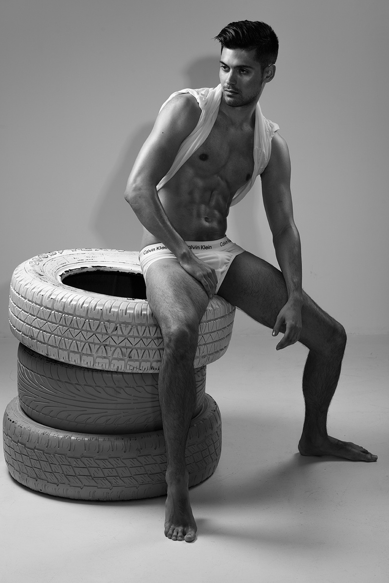 Male model photo shoot of Scott Norton
