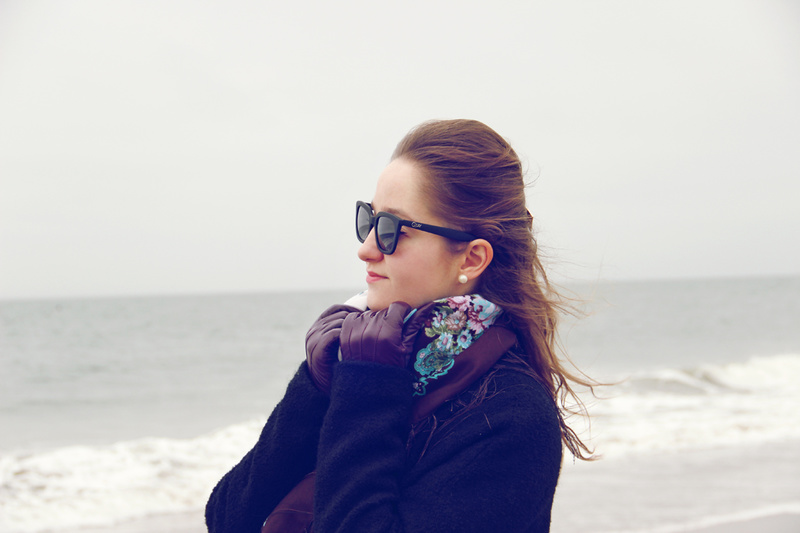 Female model photo shoot of Victoria_bel in Coney Island