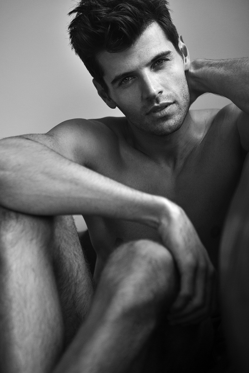 Male model photo shoot of Bradley Jarryd