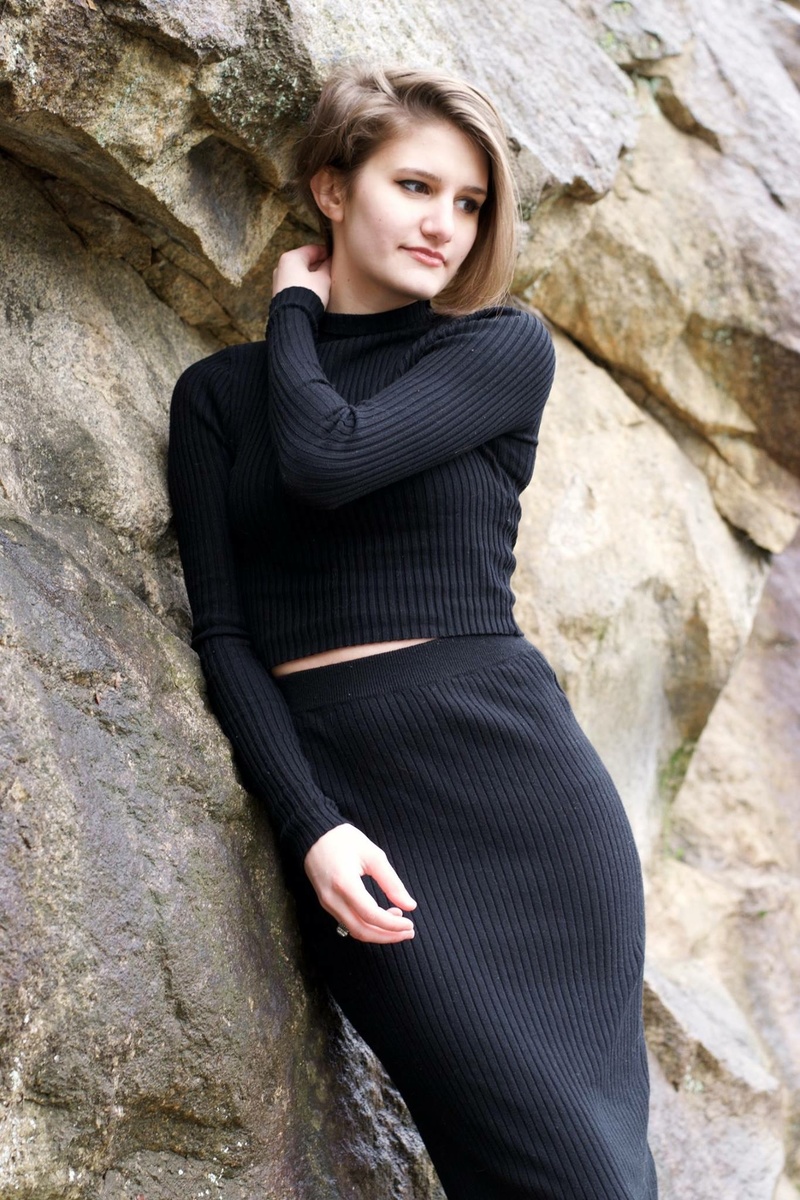 Female model photo shoot of TaylorDvorak
