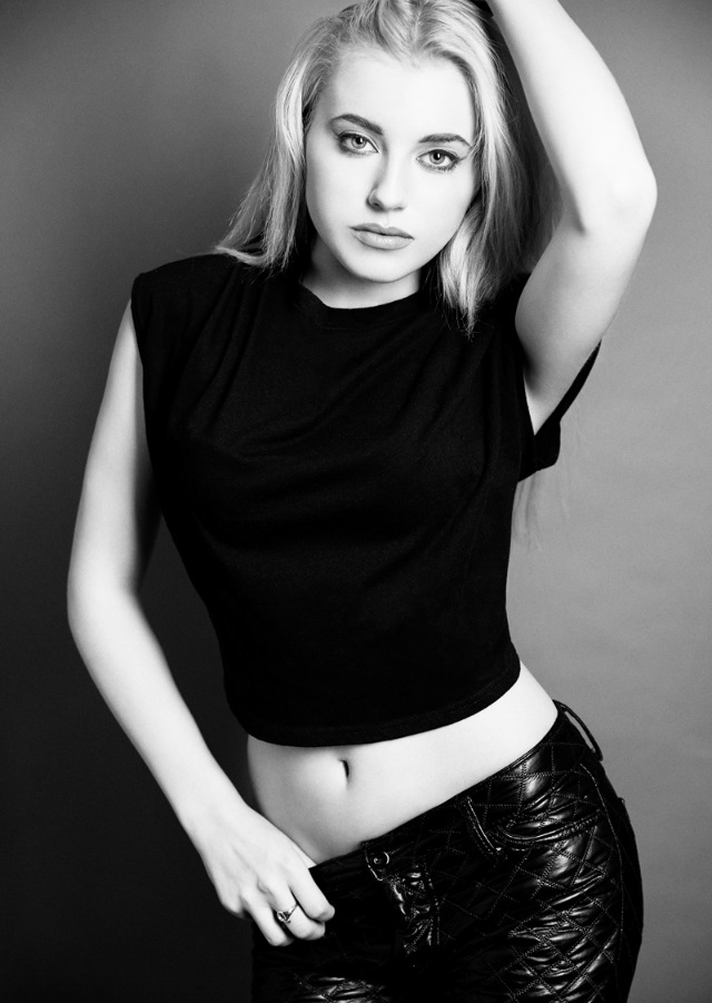 Female model photo shoot of Krimson Skye