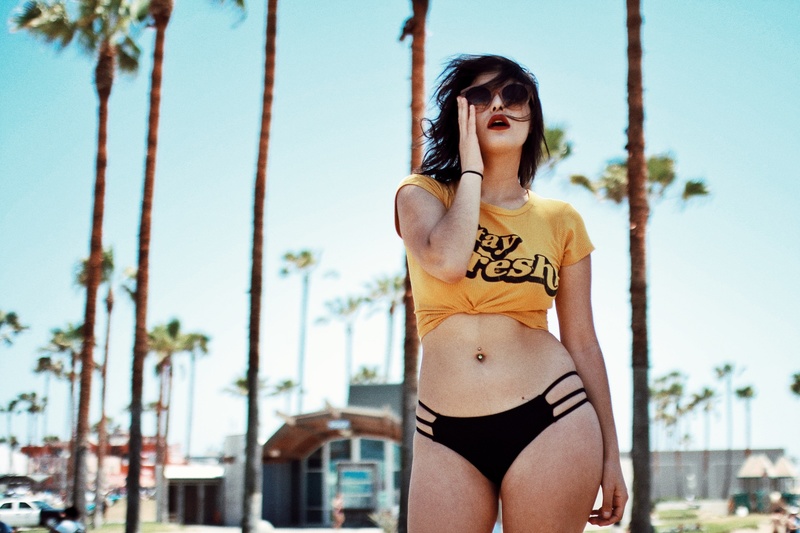 Female model photo shoot of Crystaljcuevas_ in Venice beach, California