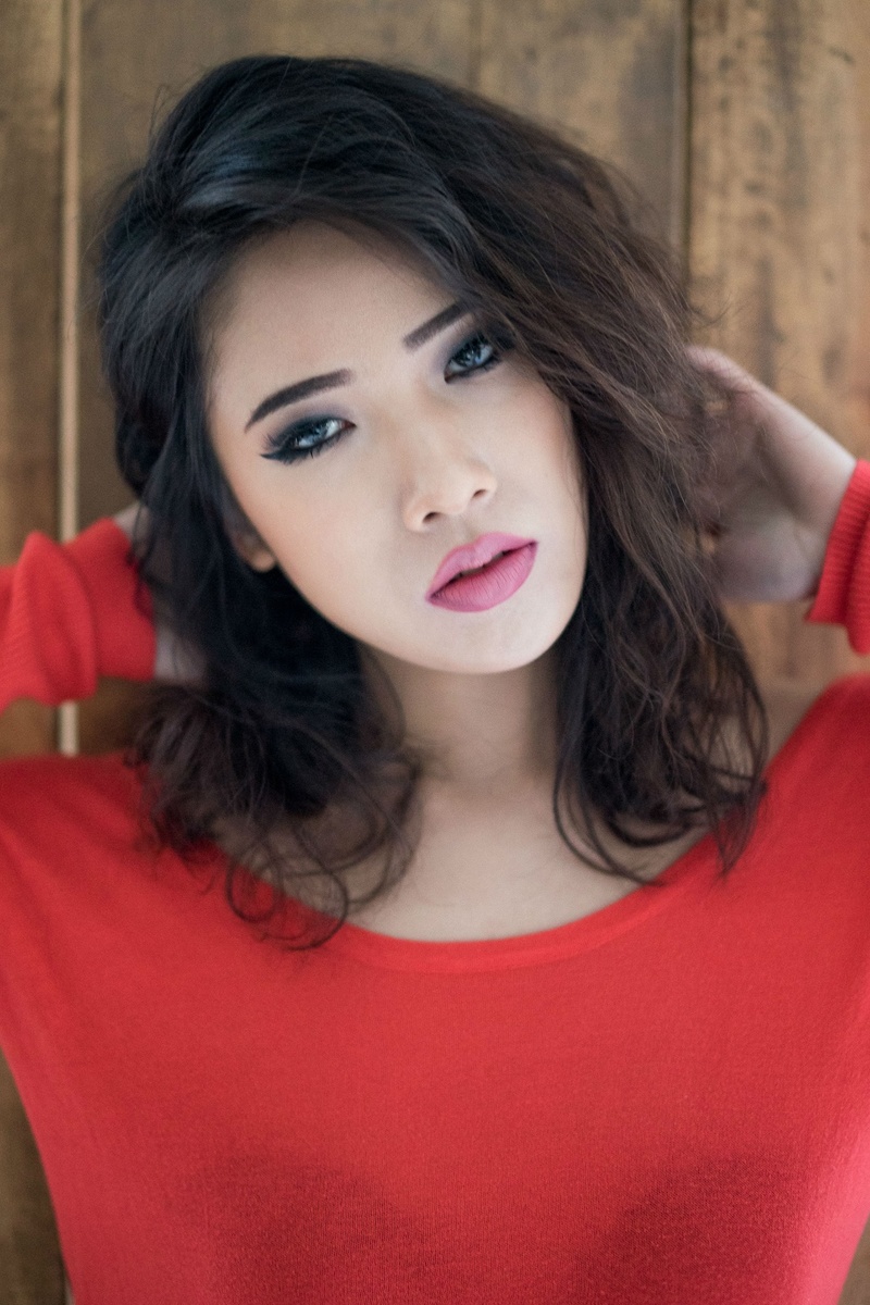 Female model photo shoot of Yen 