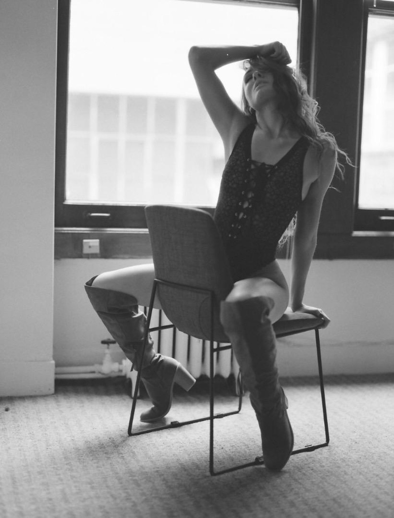 Female model photo shoot of LaurenJean by TeeJay DelaCruz