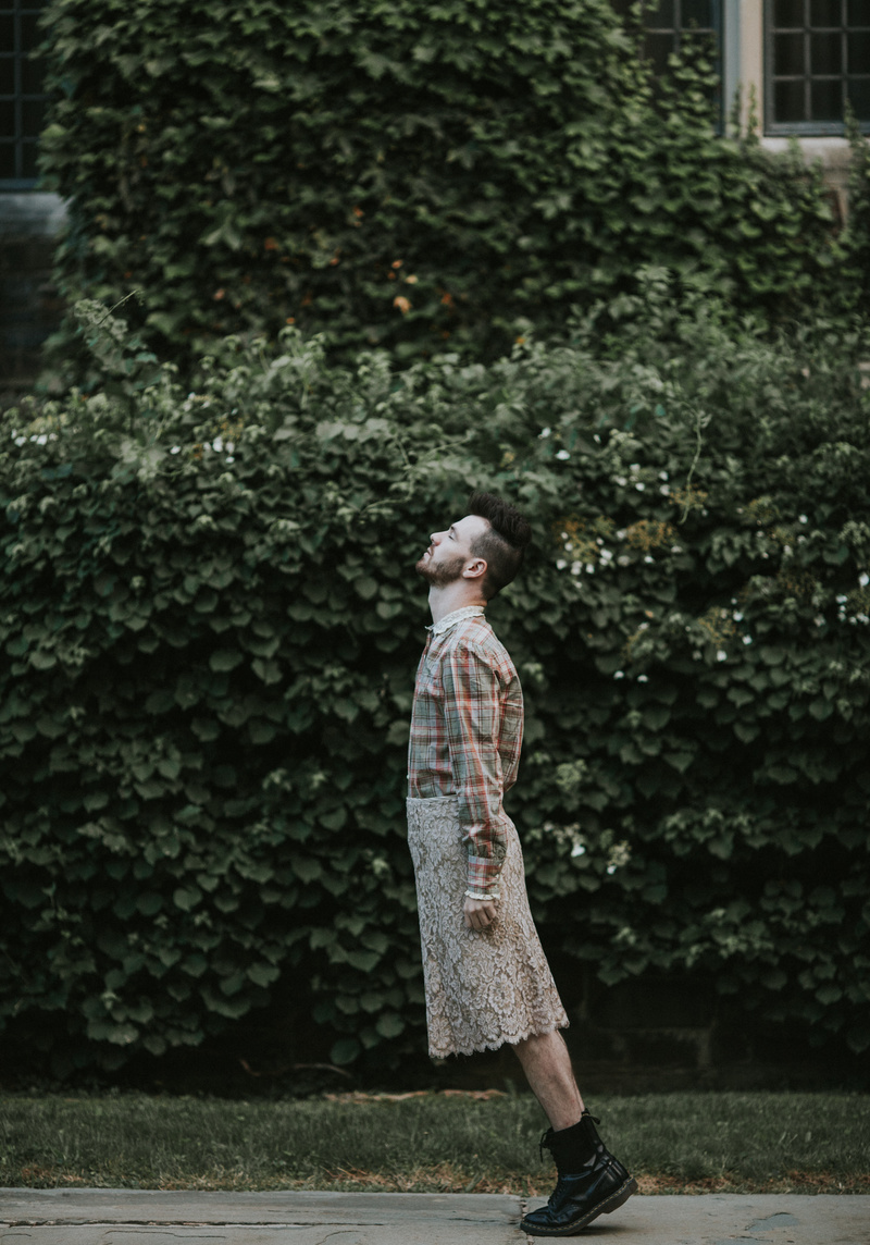 Male model photo shoot of david ross lawn
