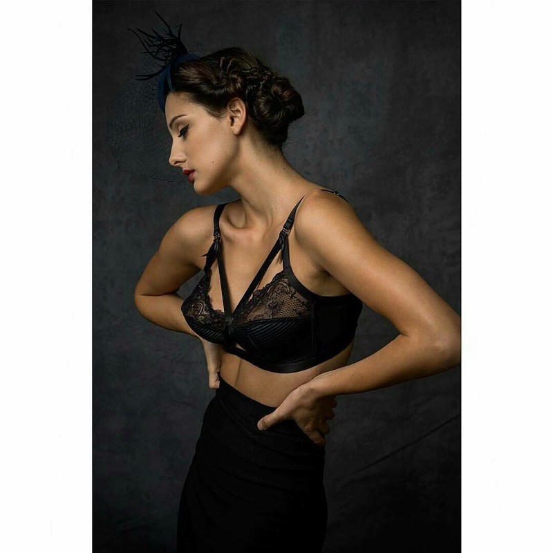 Female model photo shoot of Michelle Arcilla 