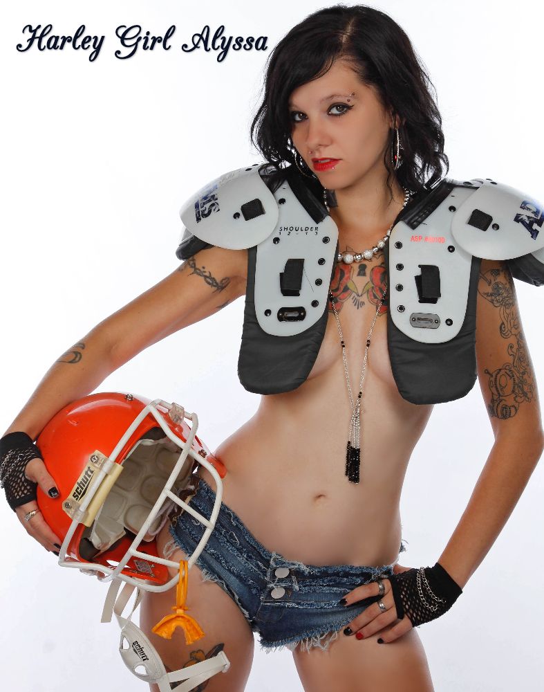 Female model photo shoot of Harley Girl Aly