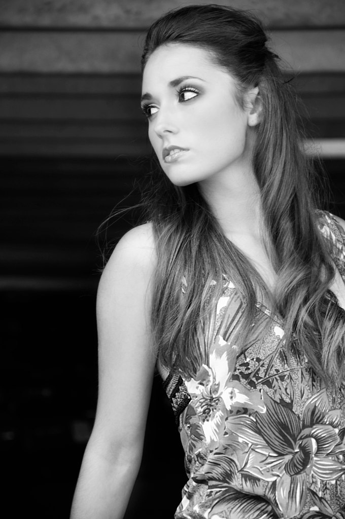 Female model photo shoot of Aleksandra Knepper