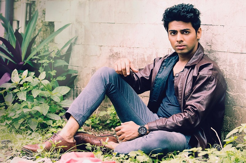 Male model photo shoot of Rahul Thakkar 