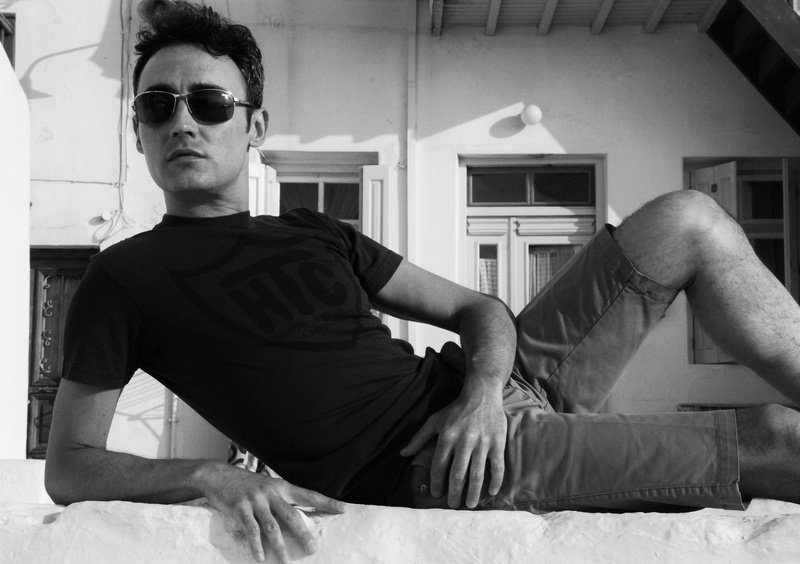Male model photo shoot of Fabio in Mikonos Town