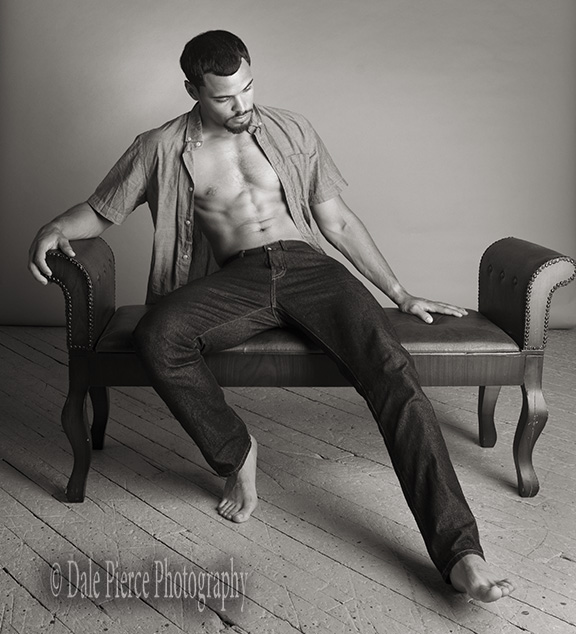 Male model photo shoot of Ronnie Pugh