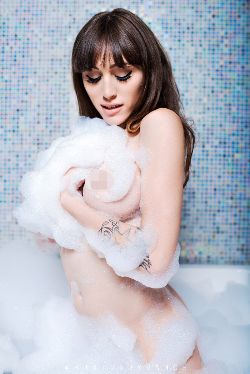 Female model photo shoot of Kylie Maria