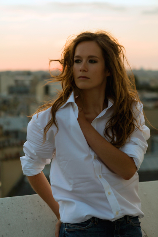 Female model photo shoot of Lyn16 in Paris