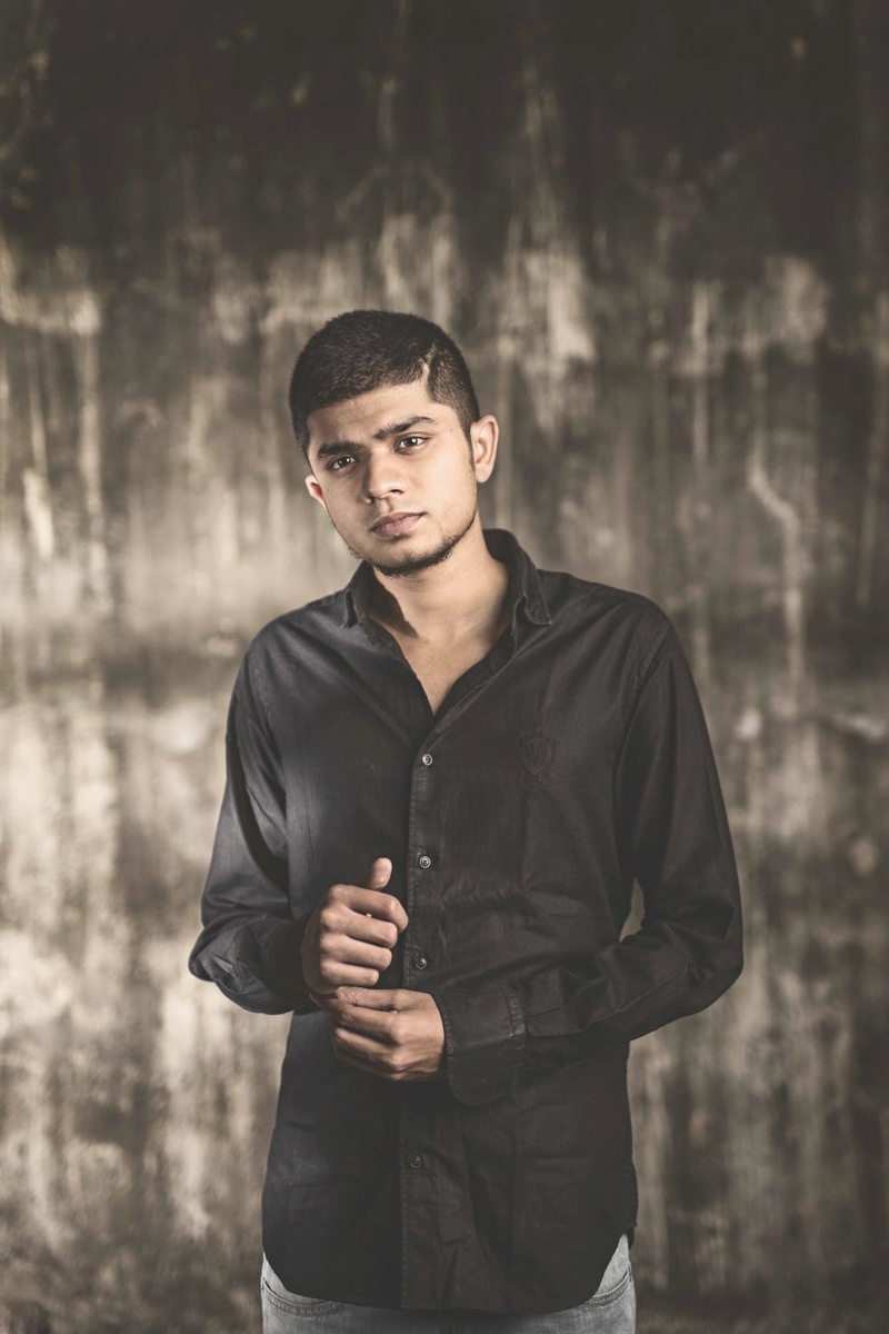 Male model photo shoot of PraneethRed in Chennai