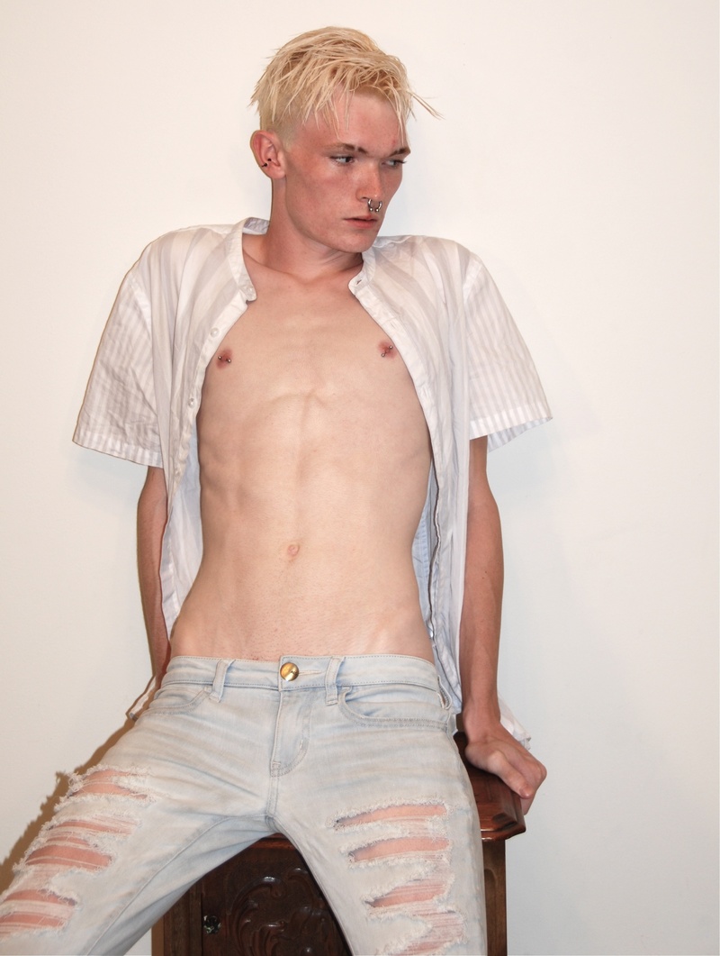 Male model photo shoot of tw1nk