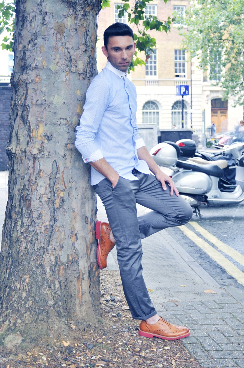 Male model photo shoot of sfmw in Cavendish Square, London