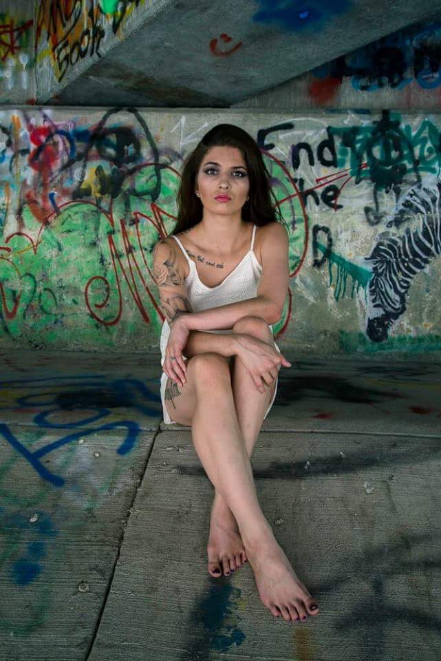 Female model photo shoot of Kaitlynlivingston