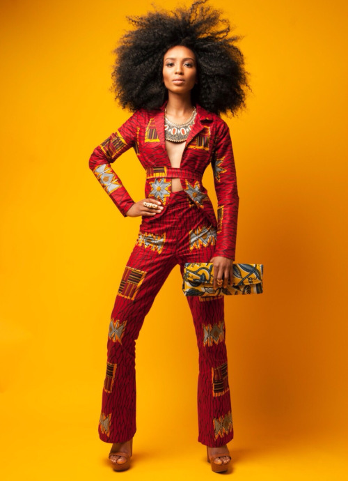 Female model photo shoot of ElaineAfrika1