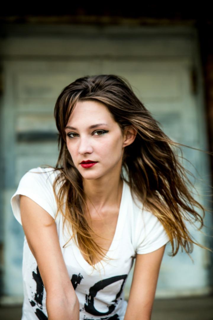 Female model photo shoot of Jami Lee