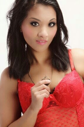 Female model photo shoot of Chyna Xiong