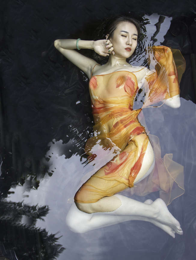 Female model photo shoot of Vivian Zhang