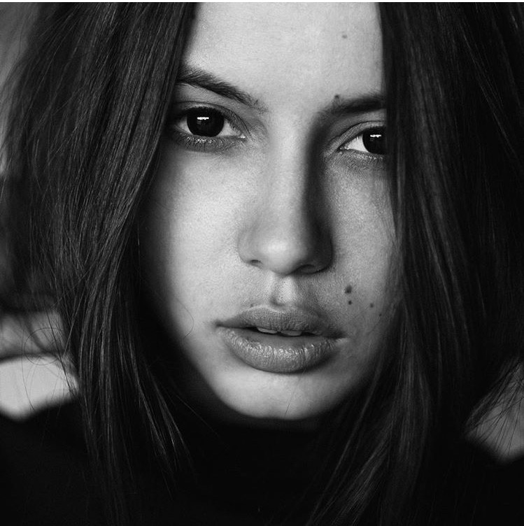 Female model photo shoot of ViktoriiaHloba