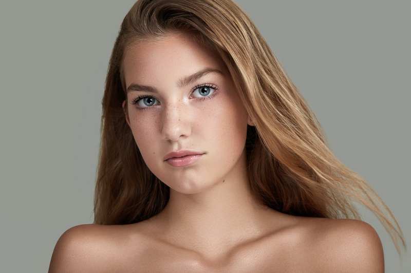 Female model photo shoot of Anastasiya Azarova, makeup by Loreal W