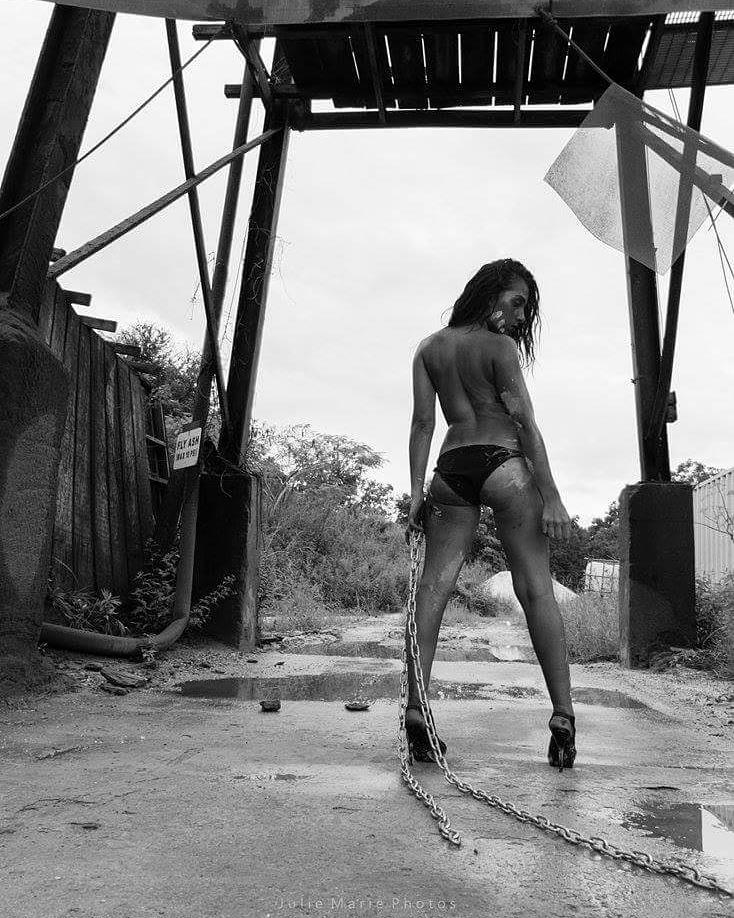 Female model photo shoot of Karina Guzman Perez
