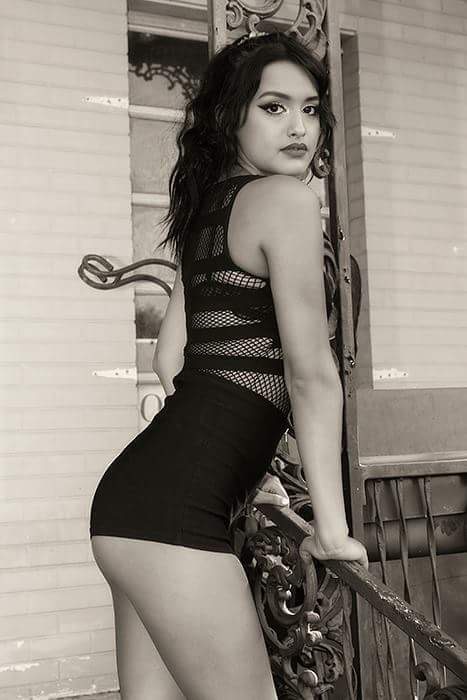 Female model photo shoot of Veronica Hernandez